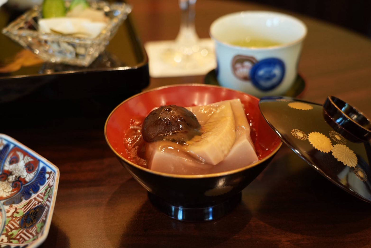 和菓子と器が紡ぐ、季節のおもてなし